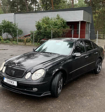 Чорний Мерседес Е-Клас, об'ємом двигуна 4.97 л та пробігом 351 тис. км за 9000 $, фото 3 на Automoto.ua