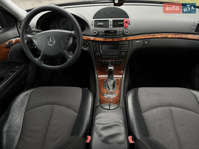 Черный Мерседес Е-Класс, объемом двигателя 1.8 л и пробегом 220 тыс. км за 6750 $, фото 27 на Automoto.ua