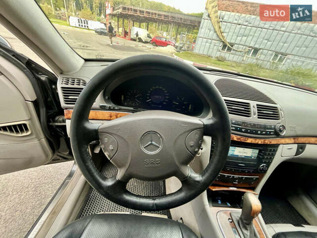 Черный Мерседес Е-Класс, объемом двигателя 2.7 л и пробегом 290 тыс. км за 7000 $, фото 10 на Automoto.ua