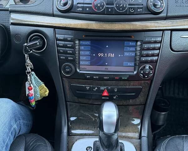 Чорний Мерседес Е-Клас, об'ємом двигуна 2.69 л та пробігом 292 тис. км за 7300 $, фото 7 на Automoto.ua