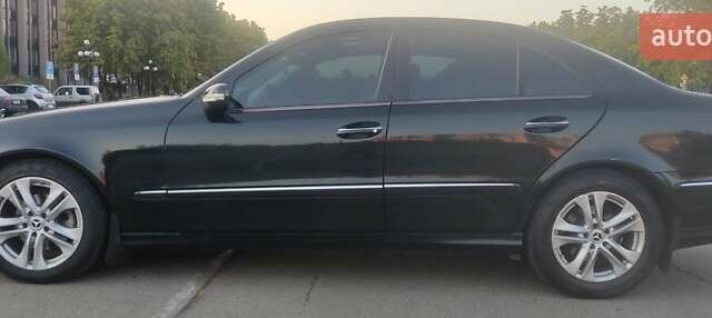 Черный Мерседес Е-Класс, объемом двигателя 2.69 л и пробегом 400 тыс. км за 7700 $, фото 1 на Automoto.ua
