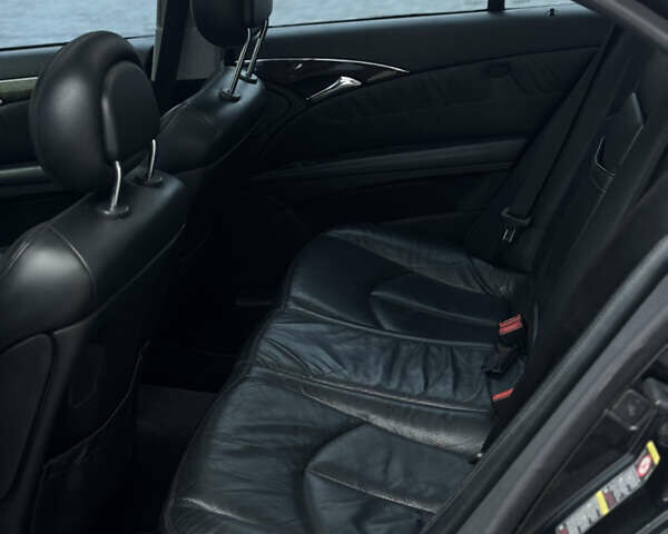 Чорний Мерседес Е-Клас, об'ємом двигуна 2.7 л та пробігом 265 тис. км за 5300 $, фото 13 на Automoto.ua