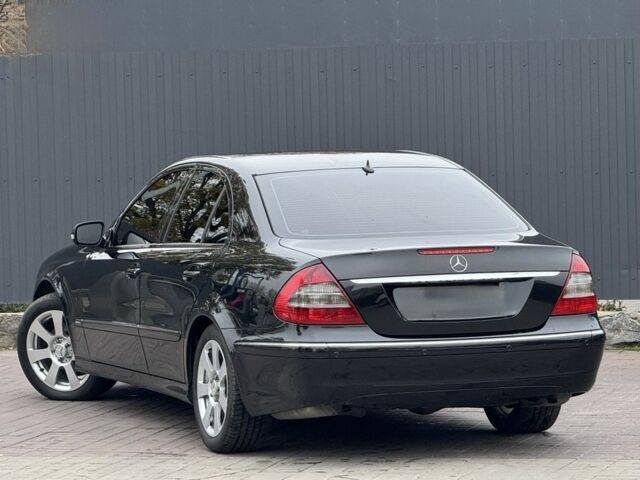 Черный Мерседес Е-Класс, объемом двигателя 1.8 л и пробегом 220 тыс. км за 6750 $, фото 3 на Automoto.ua