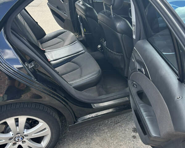 Черный Мерседес Е-Класс, объемом двигателя 1.8 л и пробегом 385 тыс. км за 7200 $, фото 11 на Automoto.ua