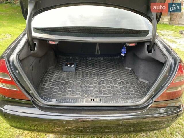 Чорний Мерседес Е-Клас, об'ємом двигуна 2.15 л та пробігом 307 тис. км за 7499 $, фото 3 на Automoto.ua