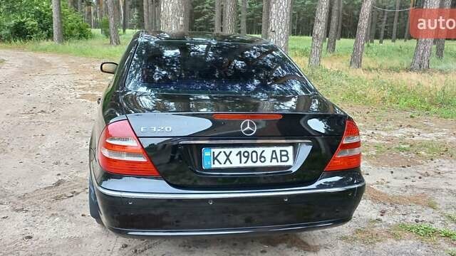 Чорний Мерседес Е-Клас, об'ємом двигуна 3.2 л та пробігом 415 тис. км за 6300 $, фото 2 на Automoto.ua