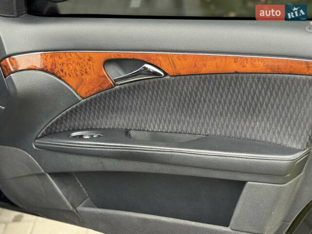 Черный Мерседес Е-Класс, объемом двигателя 1.8 л и пробегом 220 тыс. км за 6750 $, фото 19 на Automoto.ua