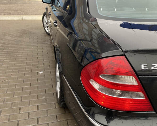 Чорний Мерседес Е-Клас, об'ємом двигуна 2.15 л та пробігом 458 тис. км за 7500 $, фото 1 на Automoto.ua