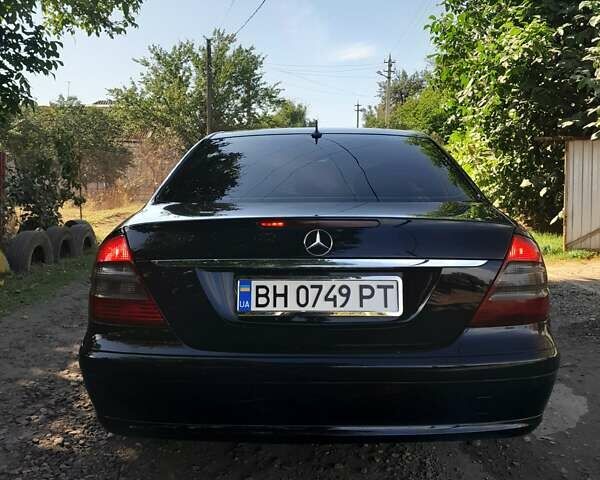 Чорний Мерседес Е-Клас, об'ємом двигуна 2.6 л та пробігом 359 тис. км за 6000 $, фото 1 на Automoto.ua