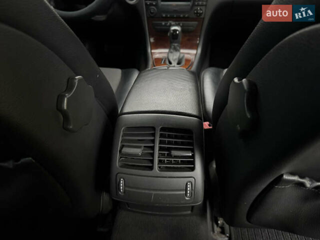 Черный Мерседес Е-Класс, объемом двигателя 1.8 л и пробегом 220 тыс. км за 6750 $, фото 30 на Automoto.ua