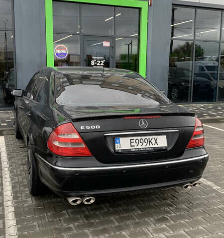 Чорний Мерседес Е-Клас, об'ємом двигуна 4.97 л та пробігом 351 тис. км за 9000 $, фото 7 на Automoto.ua