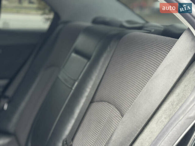 Черный Мерседес Е-Класс, объемом двигателя 1.8 л и пробегом 220 тыс. км за 6750 $, фото 15 на Automoto.ua