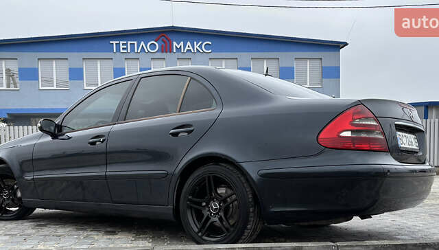 Черный Мерседес Е-Класс, объемом двигателя 3.22 л и пробегом 401 тыс. км за 6600 $, фото 10 на Automoto.ua