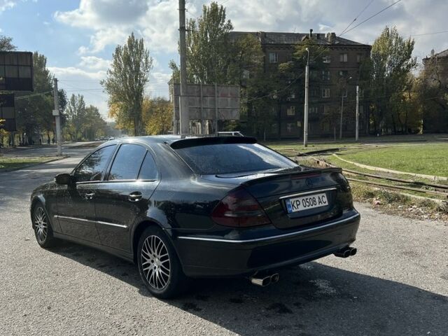 Чорний Мерседес Е-Клас, об'ємом двигуна 2.6 л та пробігом 240 тис. км за 5999 $, фото 3 на Automoto.ua