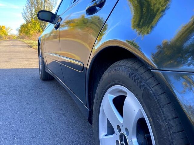 Черный Мерседес Е-Класс, объемом двигателя 1.8 л и пробегом 221 тыс. км за 6200 $, фото 7 на Automoto.ua