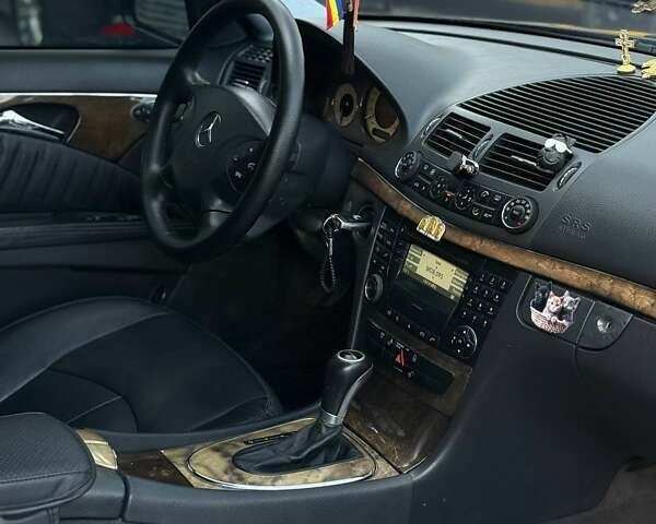 Чорний Мерседес Е-Клас, об'ємом двигуна 2.7 л та пробігом 329 тис. км за 8700 $, фото 13 на Automoto.ua