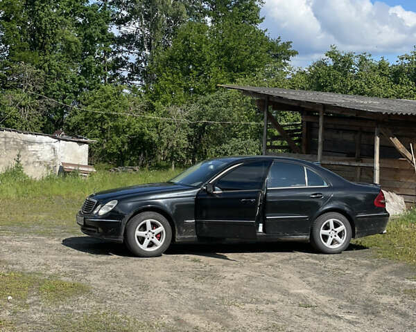 Черный Мерседес Е-Класс, объемом двигателя 2.69 л и пробегом 540 тыс. км за 6666 $, фото 2 на Automoto.ua
