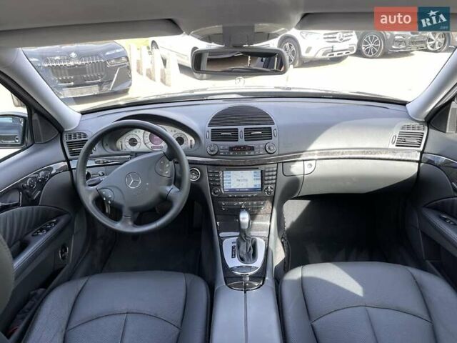 Черный Мерседес Е-Класс, объемом двигателя 3.2 л и пробегом 39 тыс. км за 37300 $, фото 26 на Automoto.ua