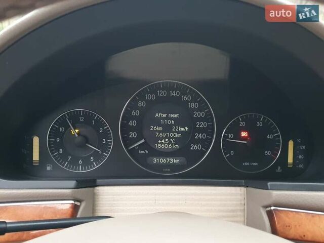 Черный Мерседес Е-Класс, объемом двигателя 2.7 л и пробегом 310 тыс. км за 5500 $, фото 49 на Automoto.ua