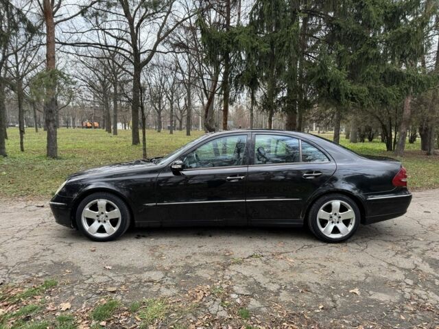Черный Мерседес Е-Класс, объемом двигателя 3.2 л и пробегом 340 тыс. км за 2850 $, фото 2 на Automoto.ua