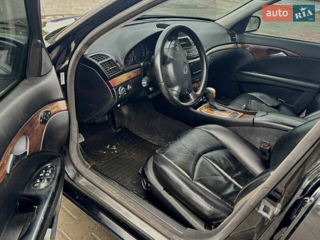 Черный Мерседес Е-Класс, объемом двигателя 2.7 л и пробегом 450 тыс. км за 6500 $, фото 9 на Automoto.ua