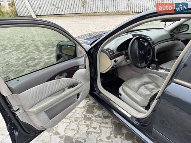 Черный Мерседес Е-Класс, объемом двигателя 3.22 л и пробегом 401 тыс. км за 6600 $, фото 13 на Automoto.ua