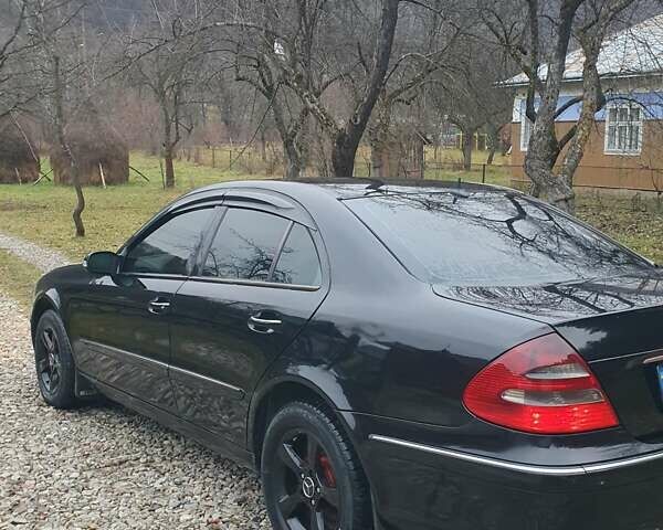 Черный Мерседес Е-Класс, объемом двигателя 2.7 л и пробегом 310 тыс. км за 5500 $, фото 7 на Automoto.ua