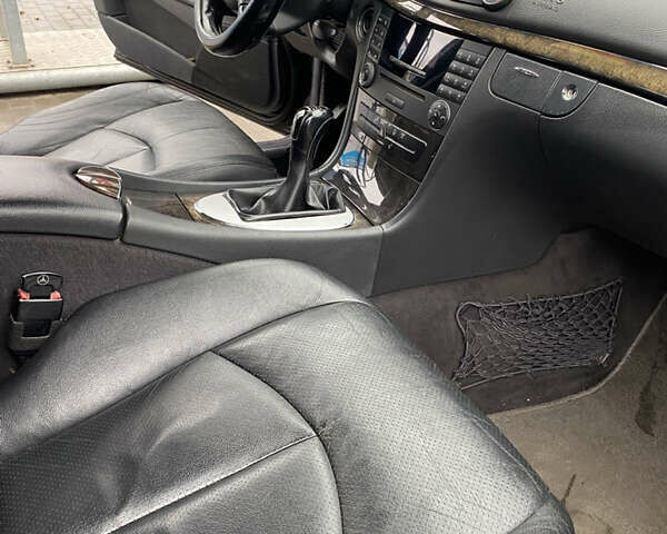 Чорний Мерседес Е-Клас, об'ємом двигуна 2.15 л та пробігом 458 тис. км за 7500 $, фото 18 на Automoto.ua