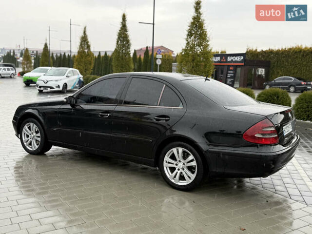 Мерседес Е-Класс 2003 в Городке на Automoto.ua Черный Мерседес Е-Класс, объемом двигателя 2.2 л и пробегом 350 тыс. км за 6999 $, фото 19 на Automoto.ua