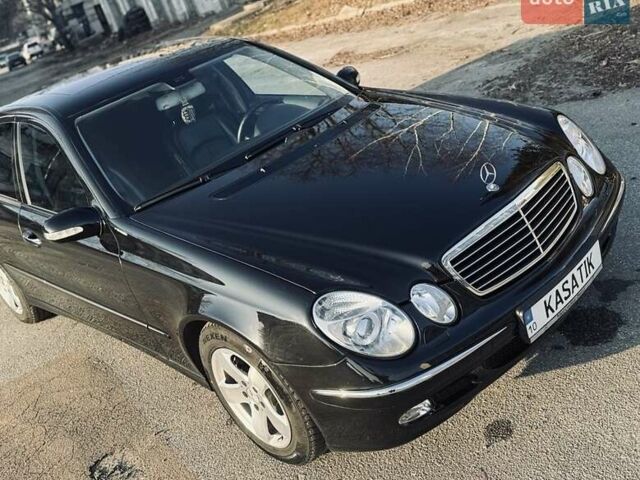 Черный Мерседес Е-Класс, объемом двигателя 3.2 л и пробегом 356 тыс. км за 7898 $, фото 7 на Automoto.ua