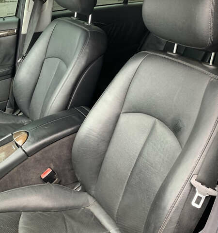 Чорний Мерседес Е-Клас, об'ємом двигуна 4.97 л та пробігом 352 тис. км за 9000 $, фото 22 на Automoto.ua