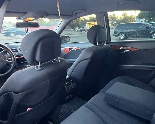 Чорний Мерседес Е-Клас, об'ємом двигуна 2.15 л та пробігом 333 тис. км за 5600 $, фото 9 на Automoto.ua