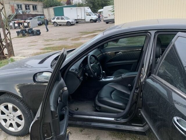 Чорний Мерседес Е-Клас, об'ємом двигуна 1.8 л та пробігом 3 тис. км за 5000 $, фото 4 на Automoto.ua