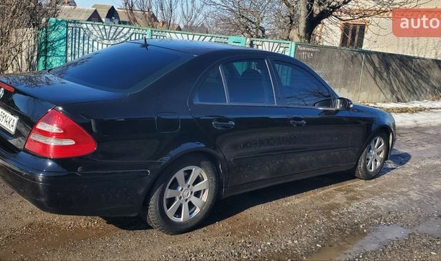 Чорний Мерседес Е-Клас, об'ємом двигуна 1.8 л та пробігом 375 тис. км за 5350 $, фото 9 на Automoto.ua