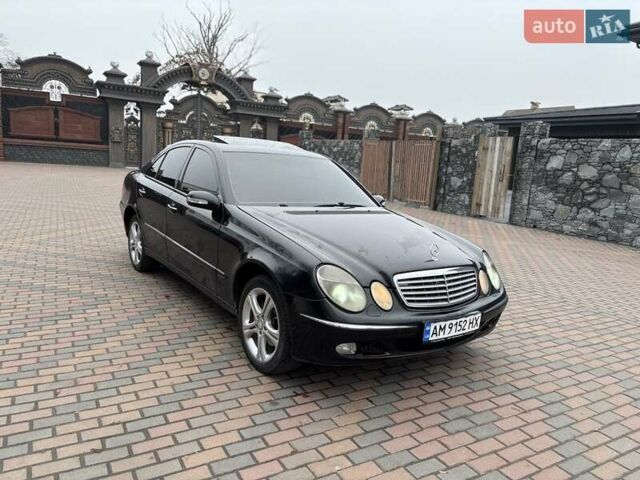 Черный Мерседес Е-Класс, объемом двигателя 2.2 л и пробегом 380 тыс. км за 6200 $, фото 11 на Automoto.ua