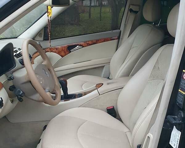 Черный Мерседес Е-Класс, объемом двигателя 2.7 л и пробегом 310 тыс. км за 5500 $, фото 34 на Automoto.ua