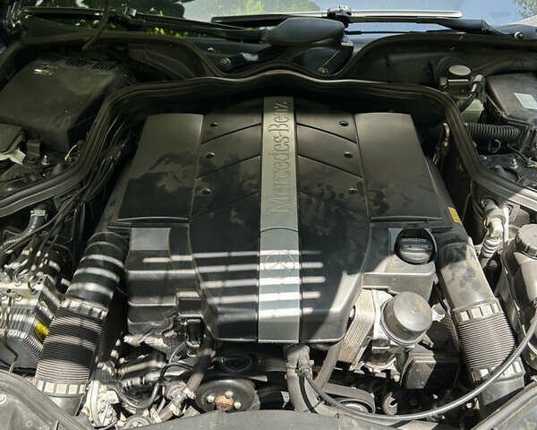 Черный Мерседес Е-Класс, объемом двигателя 2.6 л и пробегом 175 тыс. км за 7950 $, фото 9 на Automoto.ua