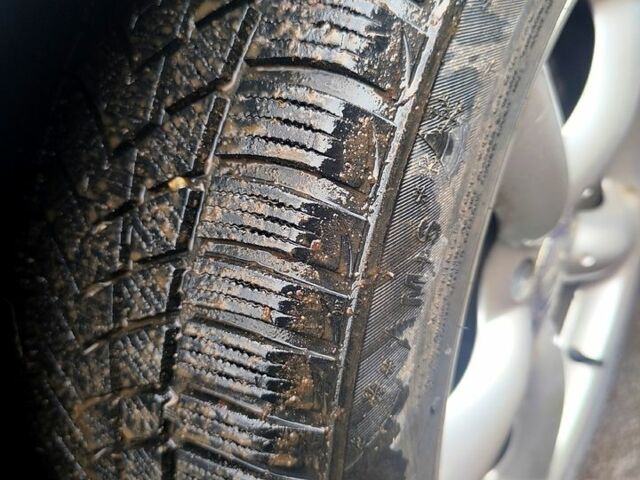 Черный Мерседес Е-Класс, объемом двигателя 1.8 л и пробегом 390 тыс. км за 6750 $, фото 12 на Automoto.ua