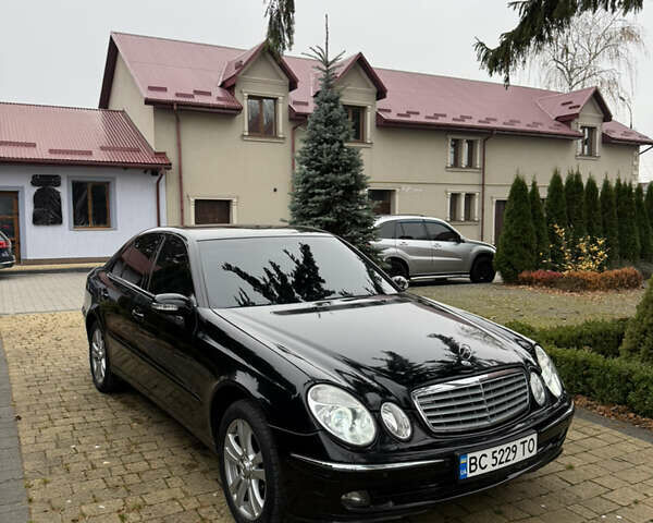 Черный Мерседес Е-Класс, объемом двигателя 2.2 л и пробегом 350 тыс. км за 5499 $, фото 2 на Automoto.ua