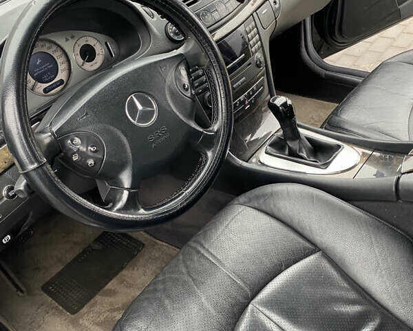 Чорний Мерседес Е-Клас, об'ємом двигуна 2.15 л та пробігом 458 тис. км за 7500 $, фото 22 на Automoto.ua