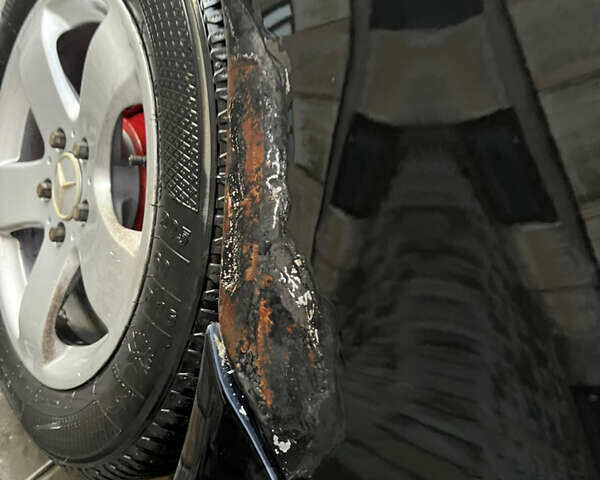 Чорний Мерседес Е-Клас, об'ємом двигуна 1.8 л та пробігом 440 тис. км за 5300 $, фото 6 на Automoto.ua