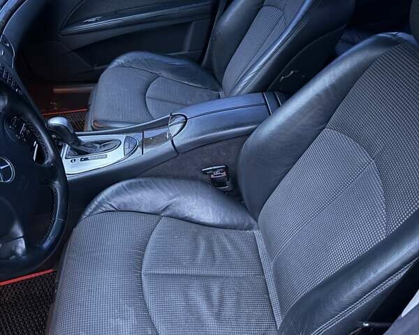 Черный Мерседес Е-Класс, объемом двигателя 3.2 л и пробегом 360 тыс. км за 6800 $, фото 8 на Automoto.ua