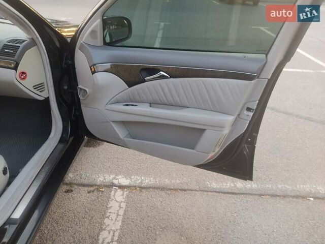 Черный Мерседес Е-Класс, объемом двигателя 2.69 л и пробегом 400 тыс. км за 7700 $, фото 12 на Automoto.ua