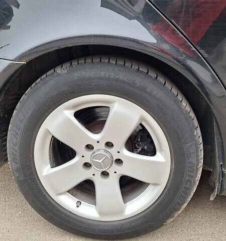 Чорний Мерседес Е-Клас, об'ємом двигуна 2.69 л та пробігом 409 тис. км за 6400 $, фото 17 на Automoto.ua