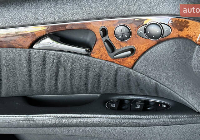 Черный Мерседес Е-Класс, объемом двигателя 5 л и пробегом 238 тыс. км за 12000 $, фото 38 на Automoto.ua