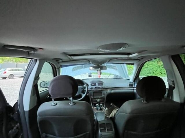 Черный Мерседес Е-Класс, объемом двигателя 1.8 л и пробегом 250 тыс. км за 5200 $, фото 5 на Automoto.ua