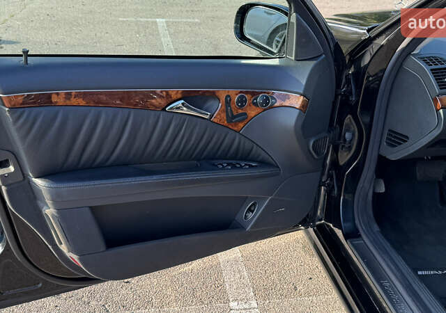 Черный Мерседес Е-Класс, объемом двигателя 5 л и пробегом 238 тыс. км за 12000 $, фото 25 на Automoto.ua