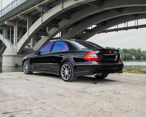 Чорний Мерседес Е-Клас, об'ємом двигуна 5 л та пробігом 202 тис. км за 15000 $, фото 33 на Automoto.ua