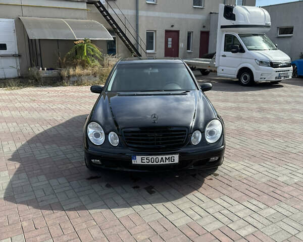 Черный Мерседес Е-Класс, объемом двигателя 4.97 л и пробегом 360 тыс. км за 10000 $, фото 7 на Automoto.ua