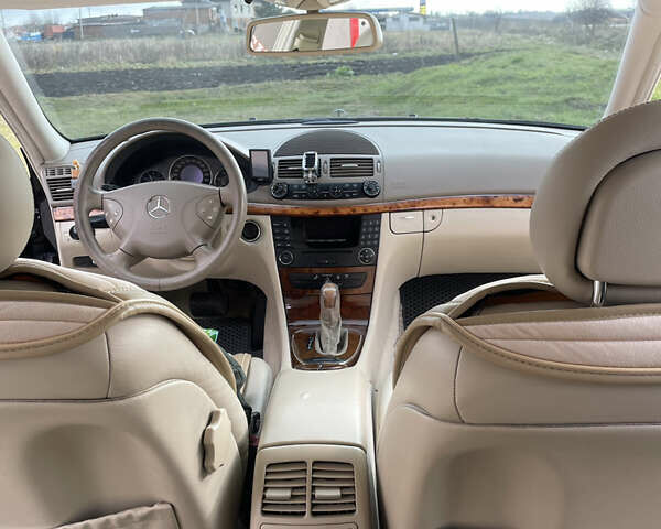 Чорний Мерседес Е-Клас, об'ємом двигуна 2.69 л та пробігом 270 тис. км за 7800 $, фото 19 на Automoto.ua